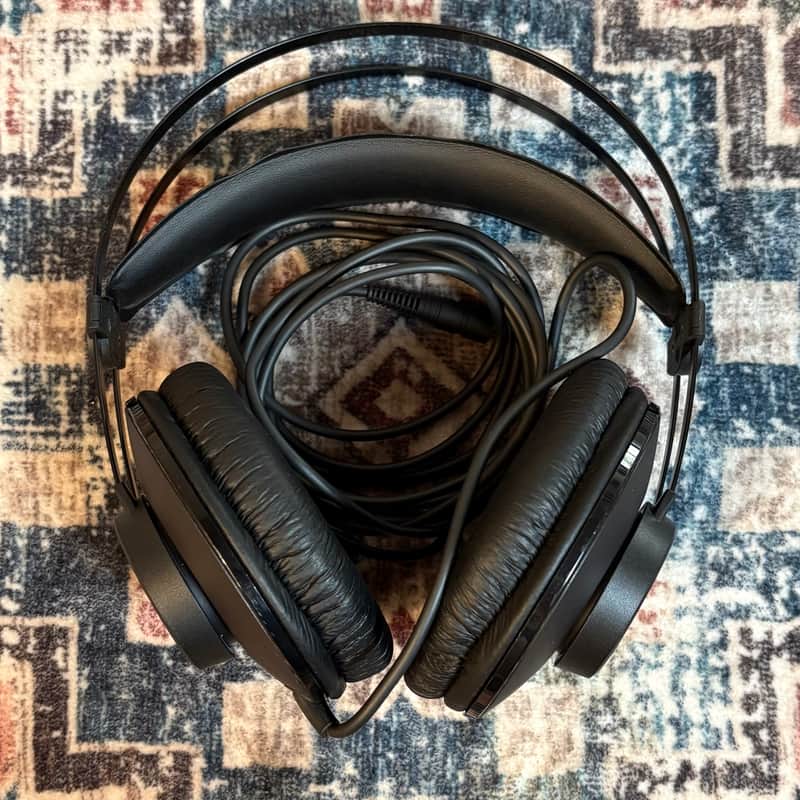 AKG K52 Closed-Back Over-Ear Headphones! imagen 1