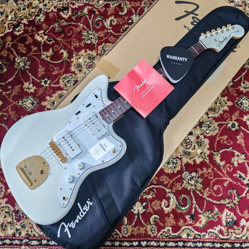 *NEW IN BOX* 2026 Fender Japan 60's Jazzmaster White Pearl Gold with Matching Headstock,  Limited Edition Traditional Collection, MIJ JD26