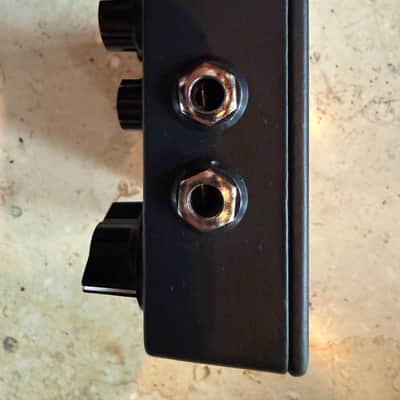 Keeley Synth 1 Reverse Attack Fuzz Wave Generator 2019 - Limited Edition Blackout image 5