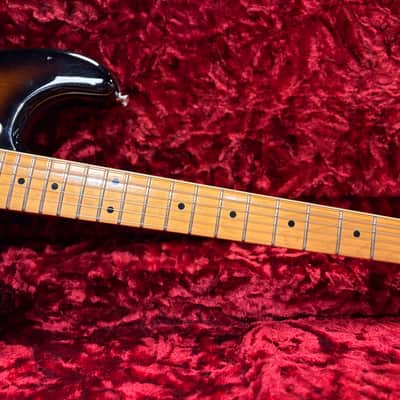 Fender Eric Johnson Signature '54 "Virginia" Stratocaster 2020 - Present - 2-Color Sunburst image 3