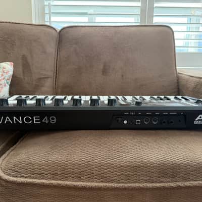 Akai Advance 49 Midi Keyboard in Great Condition image 5