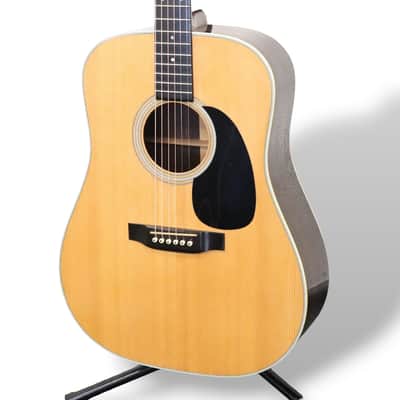 Martin D-28 1985 excellent condition image 9