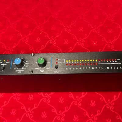 dbx 160A Compressor Limiter 2000s - Black image 2