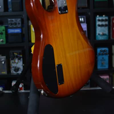 Ernie Ball Music Man Sterling USA 4H with Rosewood Fretboard 2000 - Honey Burst image 18