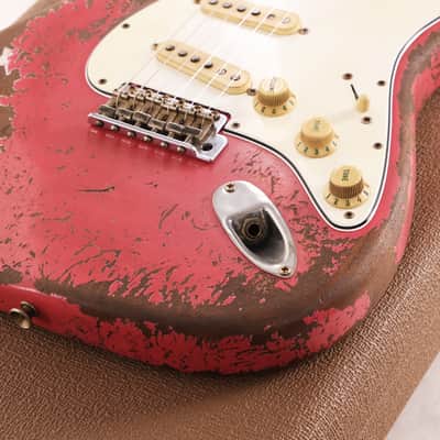 Fender Custom Shop 1962 Stratocaster Ultimate Relic Faded Coral Pink Masterbuilt Andy Hicks image 12