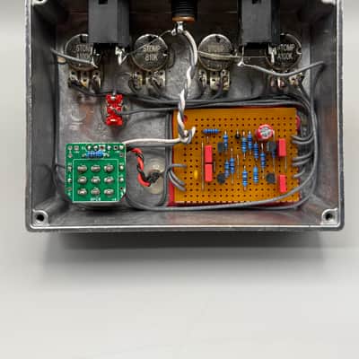 RCO Pedals SHU PXL (Pixel build on strip board) 2026 - Raw aluminum with blue knobs image 4