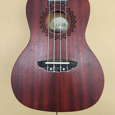 Luna UKE VMC CE RDS Vintage Mahogany Concert Ukulele with Built-In Tuner 2010s - Red Satin image 5