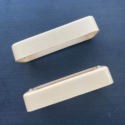Gibson Les Paul Deluxe humbucker surrounds 1970's - Cream image 4