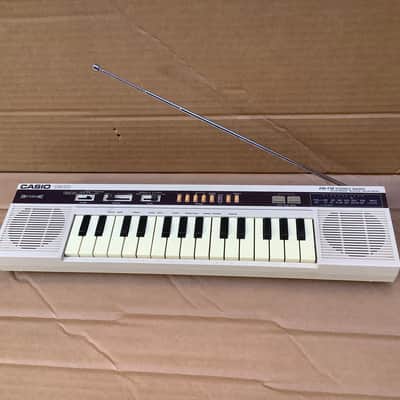 CK-10 Keyboard with build in Radio ! Made in Japan VINTAGE 80’s  / ultra rare model image 7
