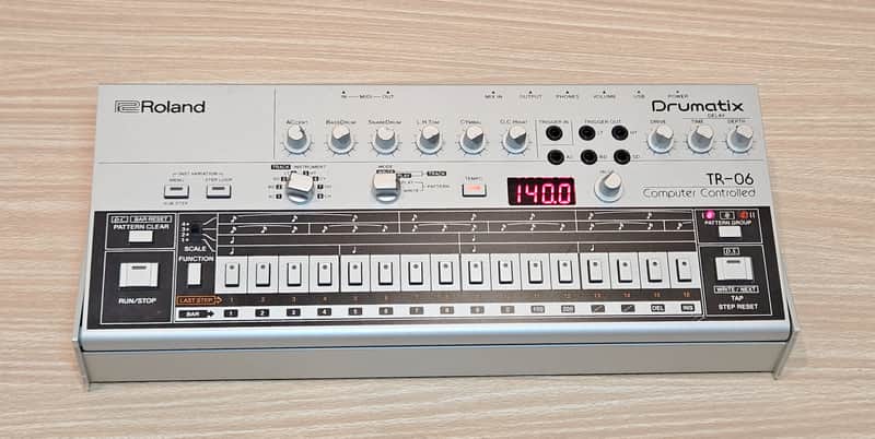 Roland TR-06 Drumatix