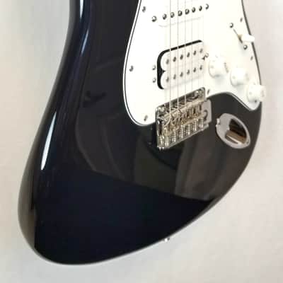 Fender Player Stratocaster HSS Electric Guitar, Pau Ferro Fingerboard, Black image 3