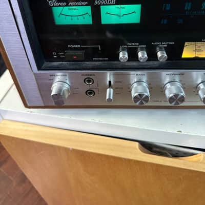 Sansui 9090DB Stereo Receiver 1975 - 1978 - Silver image 10