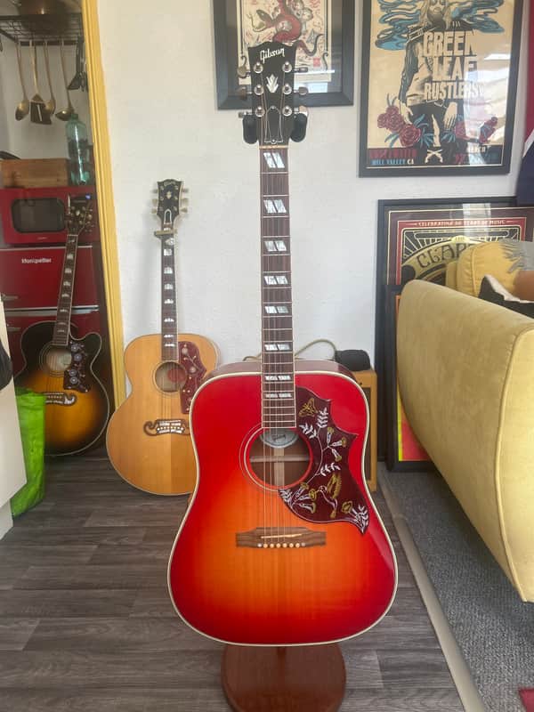 Gibson hummingbird