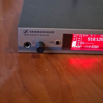 Sennheiser Sennheiser EM100 G3 True Diversity Receiver – 516–558 MHz – Professional Audio image 3