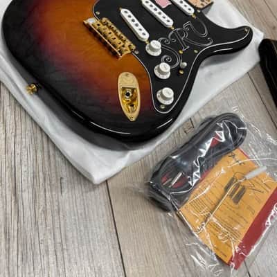 Fender Stevie Ray Vaughan USA Stratocaster Loaded Body 3-Color Sunburst SRV image 3