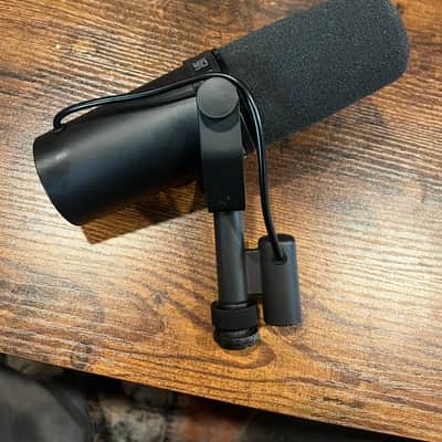 Shure SM7B Cardioid Dynamic Microphone 2001 - Present - Black
