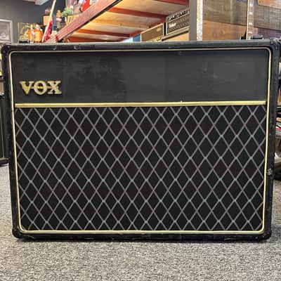 Vox AC-30/6 Twin 3-Channel 30-Watt 2x12" Guitar Combo 1963 - 1965 - Black with Brown Diamond Cloth image 10