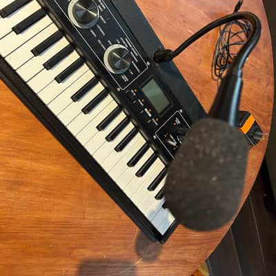 Korg MicroKORG XL 37-Key Synthesizer/Vocoder 2010s - Black image 2