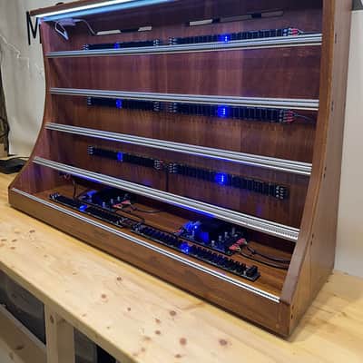 Uryan Modular 15U / 196HP Custom Series eurorack case with LED image 1