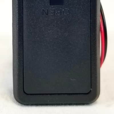 Yamaha APX500II - System 65 Pick Up System / AA Battery Holder (Buttons) image 4