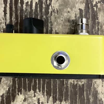 Donner Yellow Fall Analog Delay 2010s - Yellow image 3