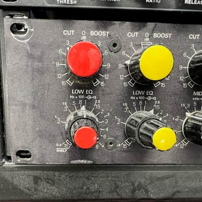 GML 8200 *Series I* 2-Channel Parametric Equalizer with Power Supply 1980s - toggle switches, superior electronics image 2