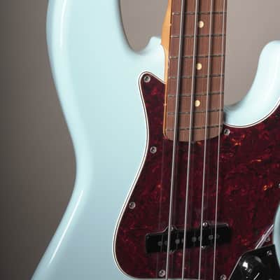 Fender Vintera 60s Jazz Bass - Daphne Blue w/ gigbag image 9