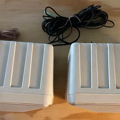 Bose Roommate Stereo - Powered - White image 2