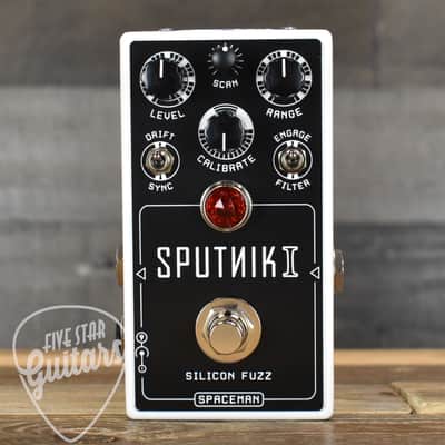 Mint Spaceman Effects Sputnik 1 Silicon Fuzz Pedal - White Edition image 8