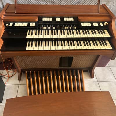 Hammond Organ, with Premium Internal Speakers & Bench image 14