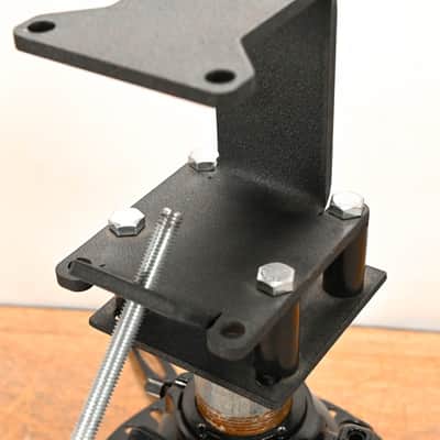 Chief CMA362 C-Clamp Pipe Mount with Premier Mounts PDS-PLUS Mount CG01NNM image 8