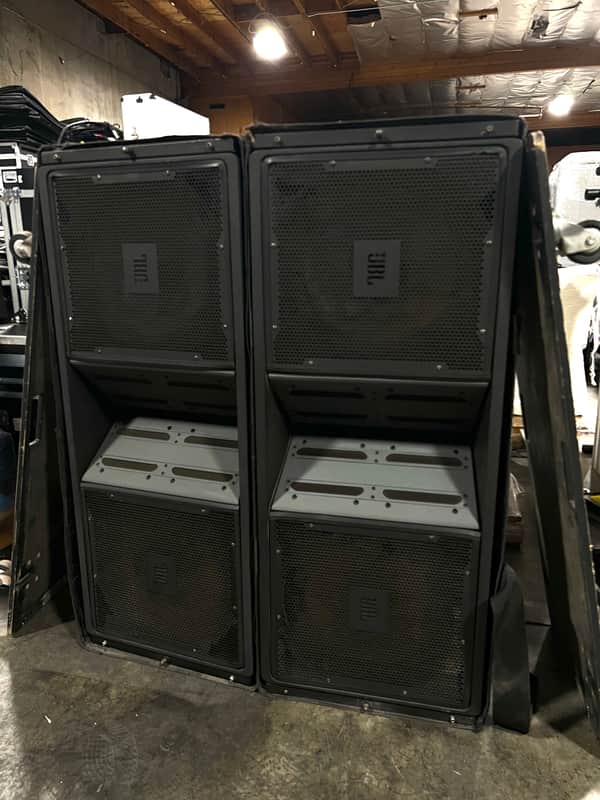 JBL Vertec VT4889 Dual 15" Line Array Package - 8 Speakers, 2 Bumpers image 1