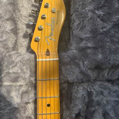 Fender American Ultra Telecaster with Maple Fretboard 2019 - 2025 - Ultraburst image 4