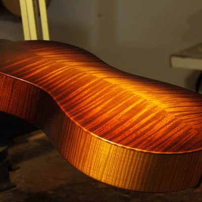 Virtuoso Swing Electric ukulele - Tobacco Burst - 2026 image 4