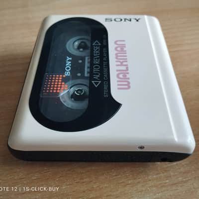 Sony Walkman Cassette player WM 51 pink Working, video test image 2