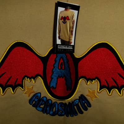aerosmith summer 1975 sweet emotion boston ma unisex xl official sweatshirt - steve tyler joe perry hard rock gems pump image 2