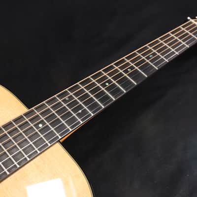 Martin 00-18 Standard Series NEW 2025 - Natural 828 image 2