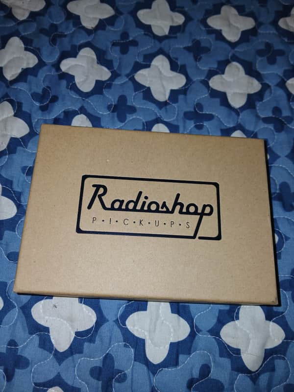 Radioshop Custom Jazz Bass Pickups 42 Gauge Plain Enamel Alnico 5 Closed Covers 10K DCR! image 1