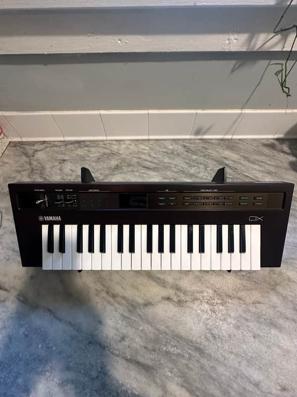 Yamaha Reface DX FM Synthesizer Keyboard – Excellent Condition – Includes Power Supply & Original Box & Papers image 1