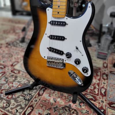 Squier JV Vintage Series '57 Stratocaster 1982 - 2-Tone Sunburst W/ Case (C013-G21) image 2