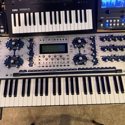 Alesis A6 Andromeda 61-Key Polyphonic Analog Synthesizer 2000s - Black/Silver
