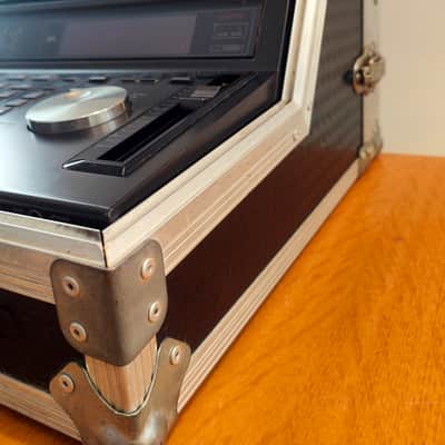 TECHNICS SL-P1200 — Professional Broadcast CD Player + Custom Flightcase (1986-1993) image 11