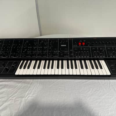 Yamaha CS-30 Monophonic Synthesizer 1977 - 1980 - Black