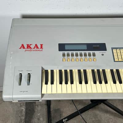 Akai S1000KB Digital Stereo Sampling Keyboard image 4