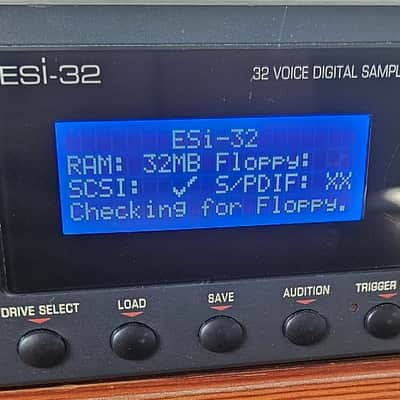 E-MU Systems ESI-32 Rackmount 32-Voice Sampler w/new display image 2
