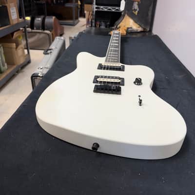 Used Fender JIM ROOT Signature JAZZMASTER V4 Ebony Polar White Electric Guitar with Original Case image 22