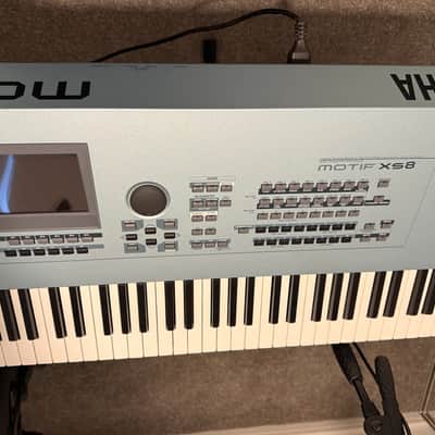 Yamaha Motif XS 8 Production Synthesizer 2000s - Gray image 4