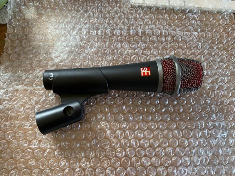 sE Electronics V7 X Supercardioid Dynamic Microphone