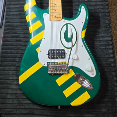 Squier Stratocaster Green and Gold Gridiron Standard Series Stratocaster 1998 image 3