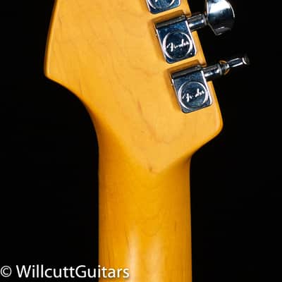 Fender American Professional II Stratocaster HSS Maple Fingerboard 3-Color Sunburst (149) image 6